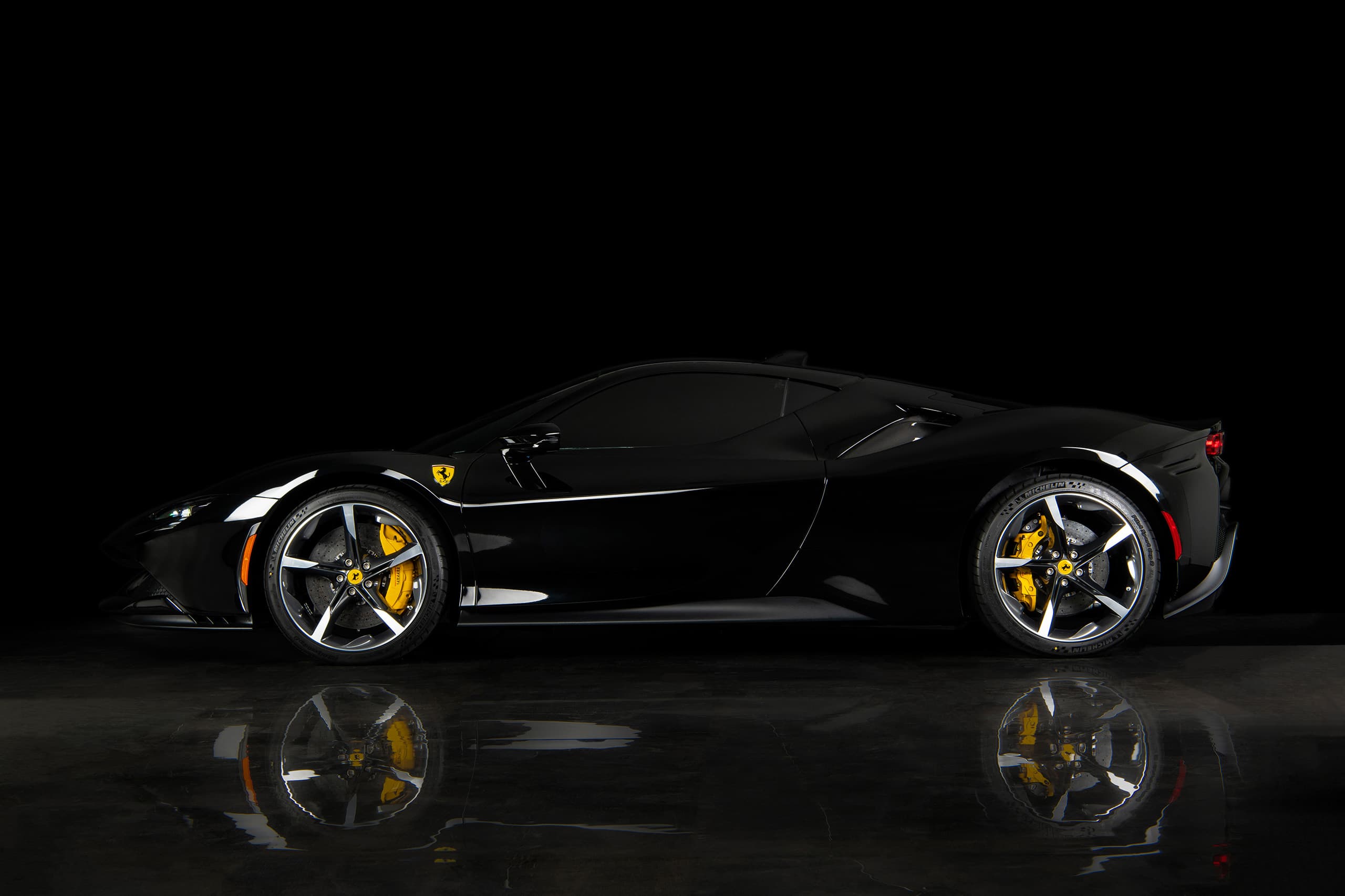 duPont REGISTRY gallery 1